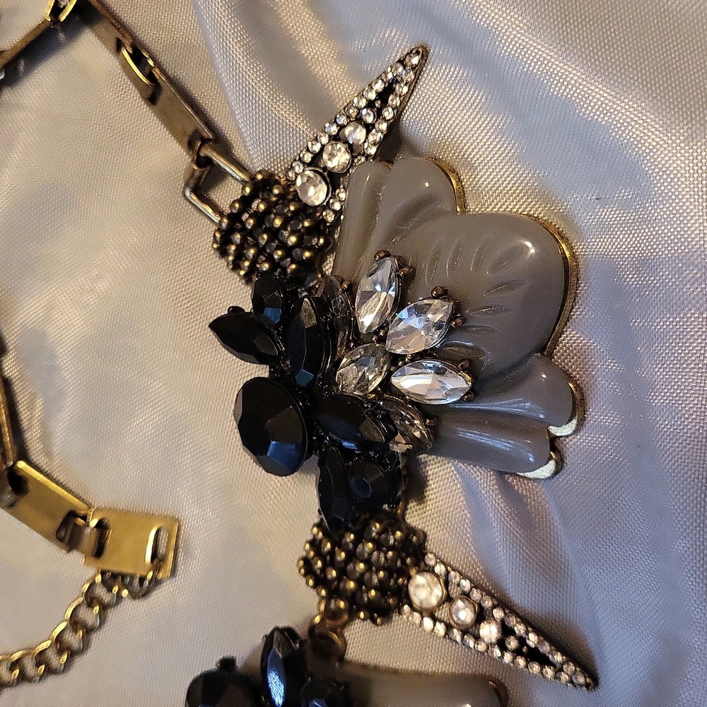 Grey Black Gem Detailed Statement - image 2